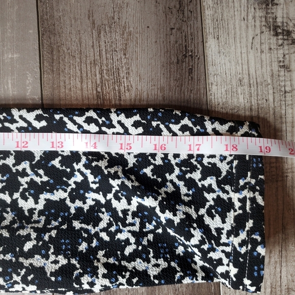 H&M Black White and Blue Animal Print Women's Midi Dress Size 14 NWOT - Picture 12 of 16